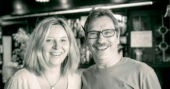 Petra und Jupp Engelman, Em Altertümche